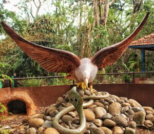 Parassinikkadavu Snake Park